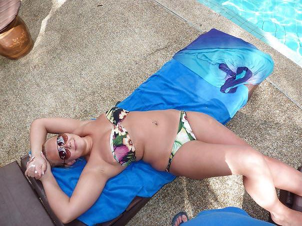 25P Facebook girls who love to show off their bodies
