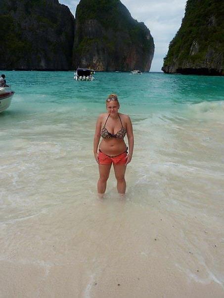25P Facebook girls who love to show off their bodies
