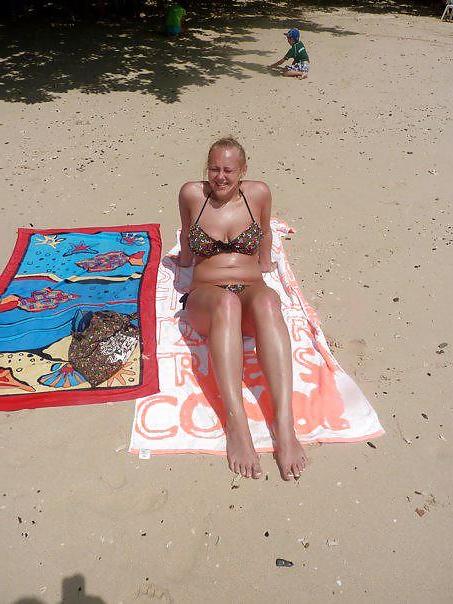 25P Facebook girls who love to show off their bodies