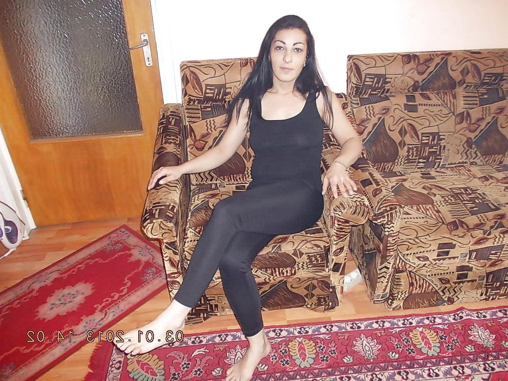 17P Elena 33, hooker