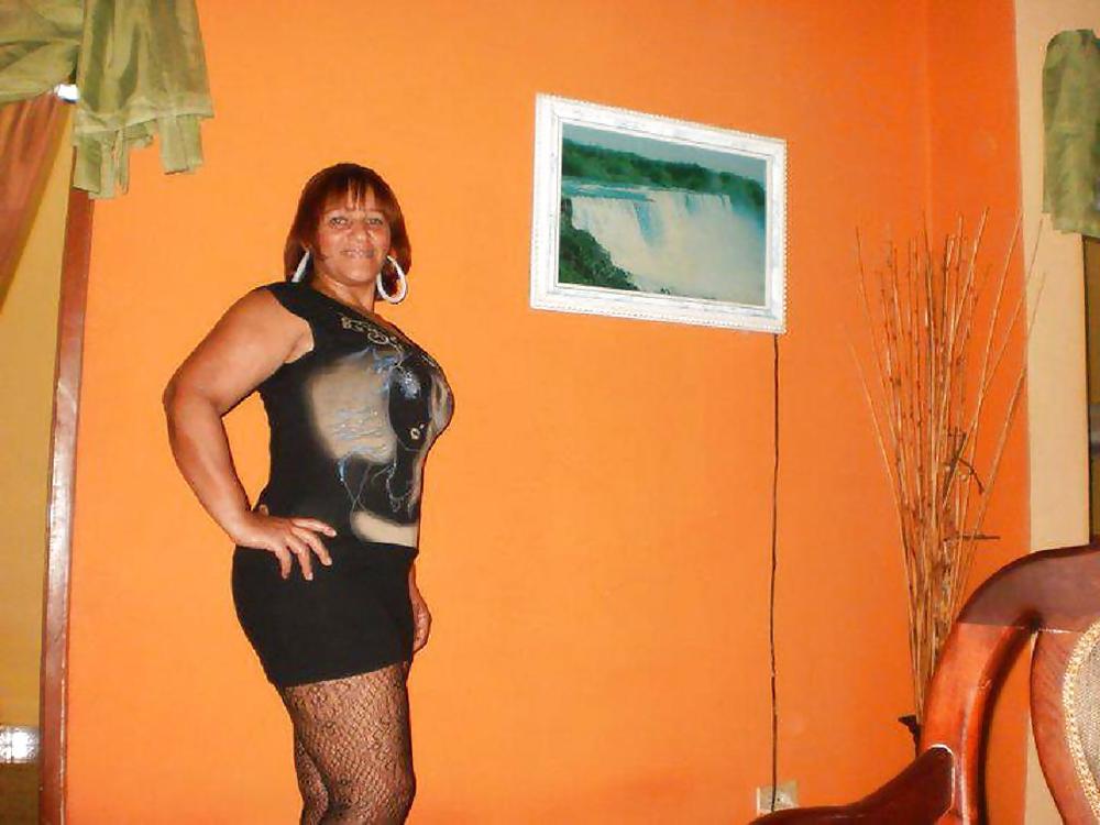 14P Dominican milf: Maria