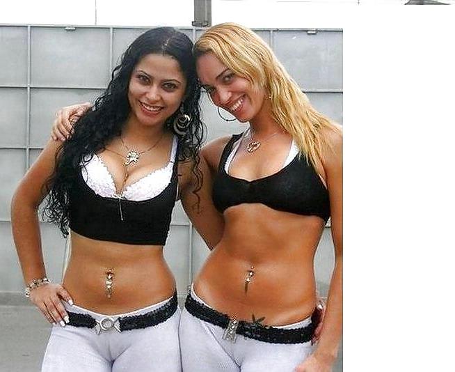 24P Fotze frisst Hose
