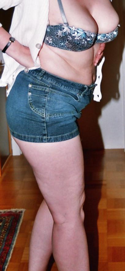 10P SAG - Wife's Hot Body In Short Tight Slinky Denim Skirt 06