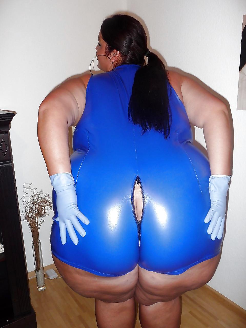10P Bbws in latex, leather or just shiny 3