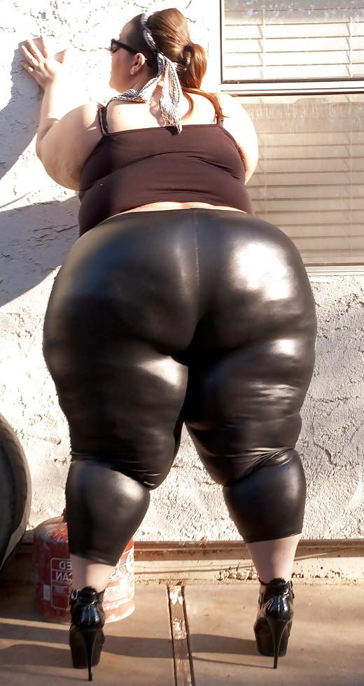 10P Bbws in latex, leather or just shiny 4