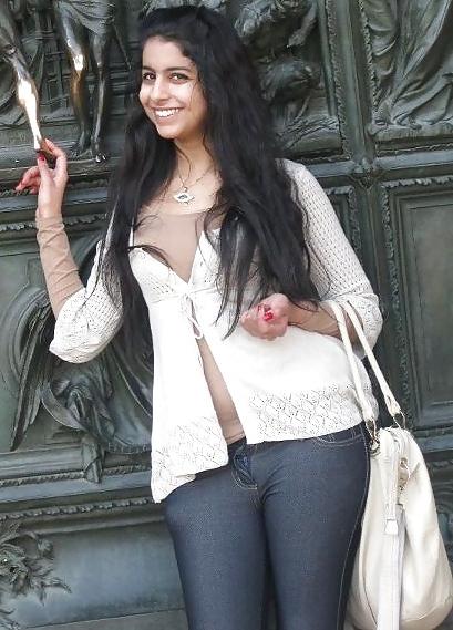 15P Which Camel Toe looking good 4 wank &  why? comment plz
