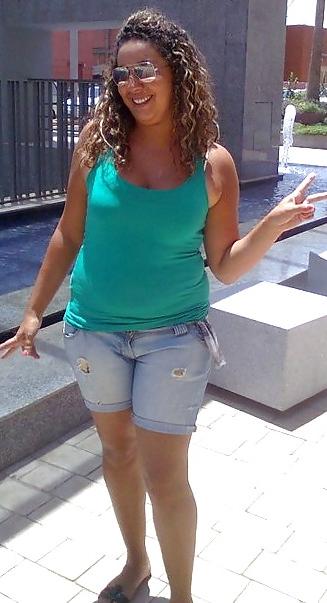 15P Which Camel Toe looking good 4 wank &  why? comment plz