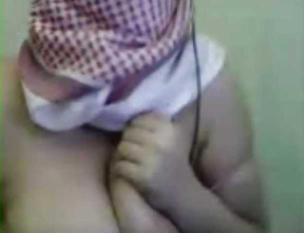 22P Arab niqab webcam scandal-with hijab iran or egypt jilbab