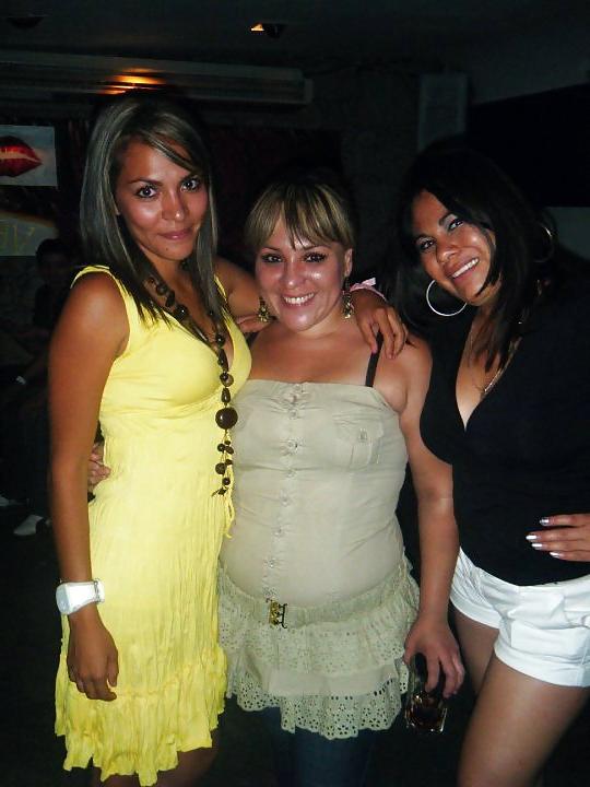 18P JANETH RICURA EN SHORT BLANCO