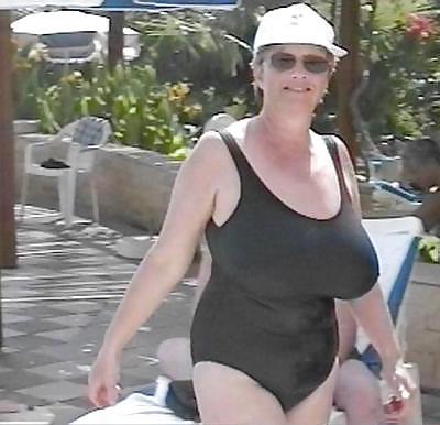 25P Sandra or Sandy plump wife from Exell