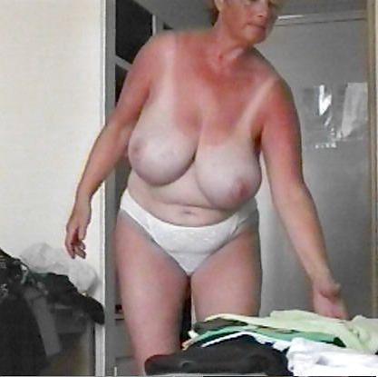 25P Sandra or Sandy plump wife from Exell