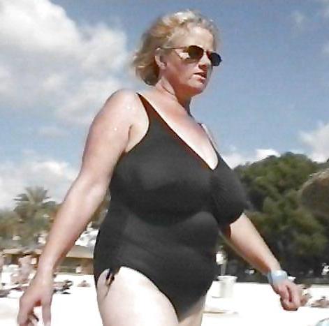 25P Sandra or Sandy plump wife from Exell