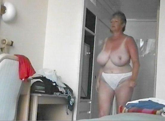 25P Sandra or Sandy plump wife from Exell
