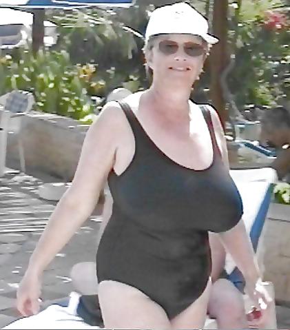 25P Sandra or Sandy plump wife from Exell