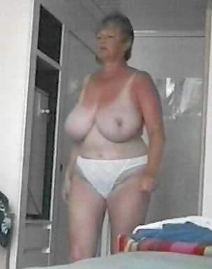 25P Sandra or Sandy plump wife from Exell