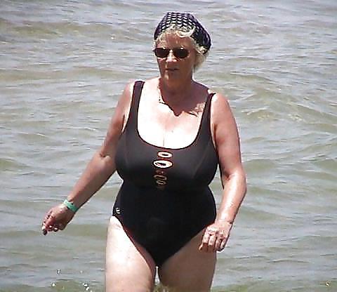 25P Sandra or Sandy plump wife from Exell