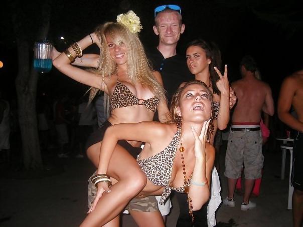 25P Girls just wanna have fun!