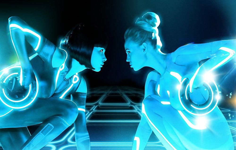 20P Sexy Tron Pics