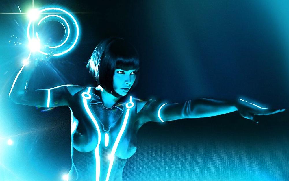 20P Sexy Tron Pics