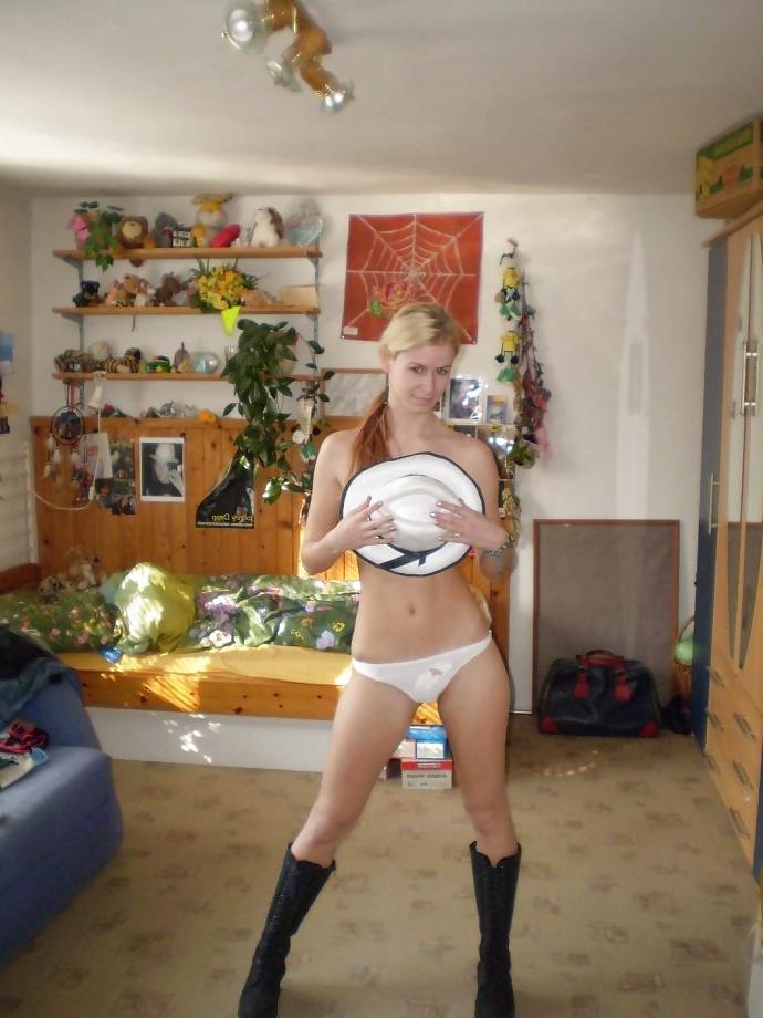 15P Blonde panty show