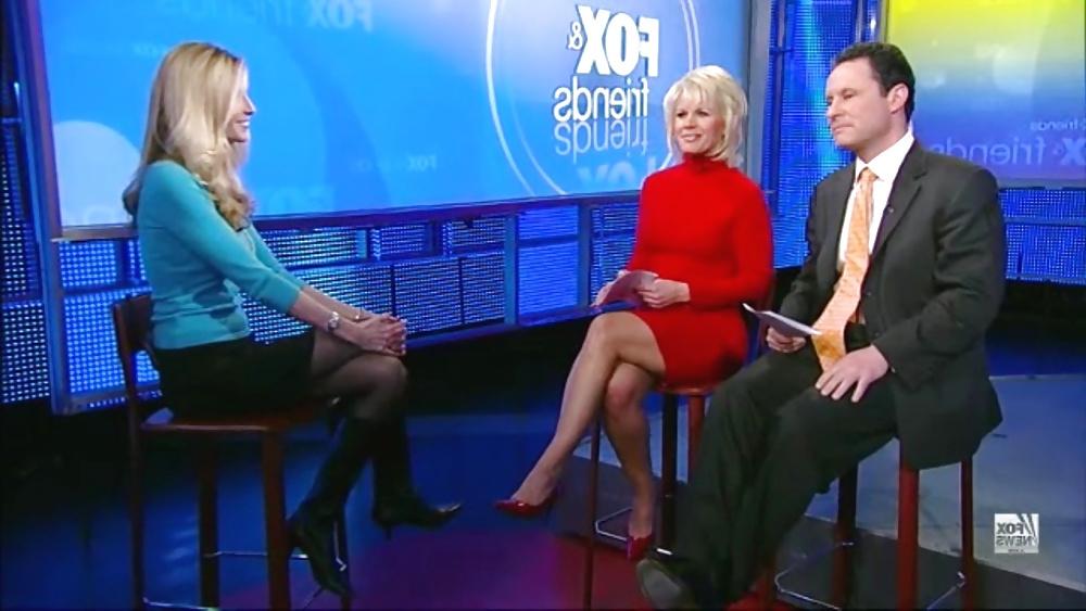 25P Let's Jerk Off Over ... Gretchen Carlson (Fox News)