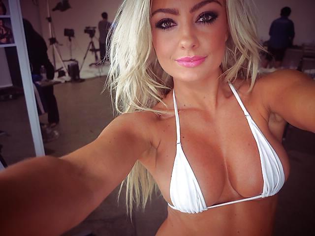 25P Brooke Evers - Australian Bitch