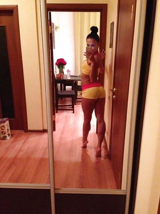 25P Pretty faces and perfect bodies 10