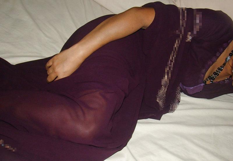 24P Housewife's suckable boobs