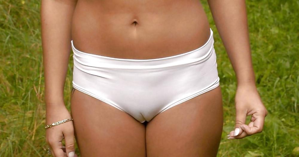 16P Fotze frisst Hose - cameltoe