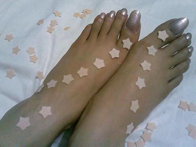 4P Yogi's sexy toe nails