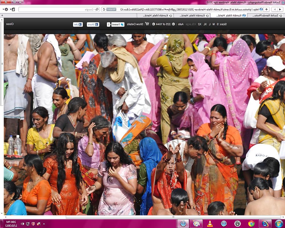 25P Auntys saree nude