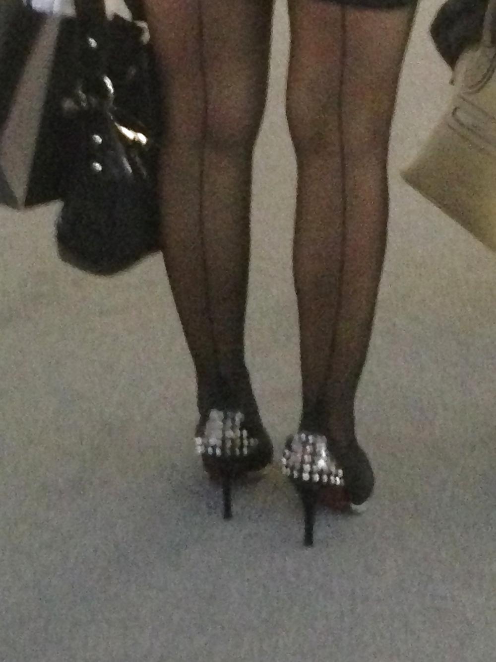 25P HEEL'S STOLEN PHONE PICS