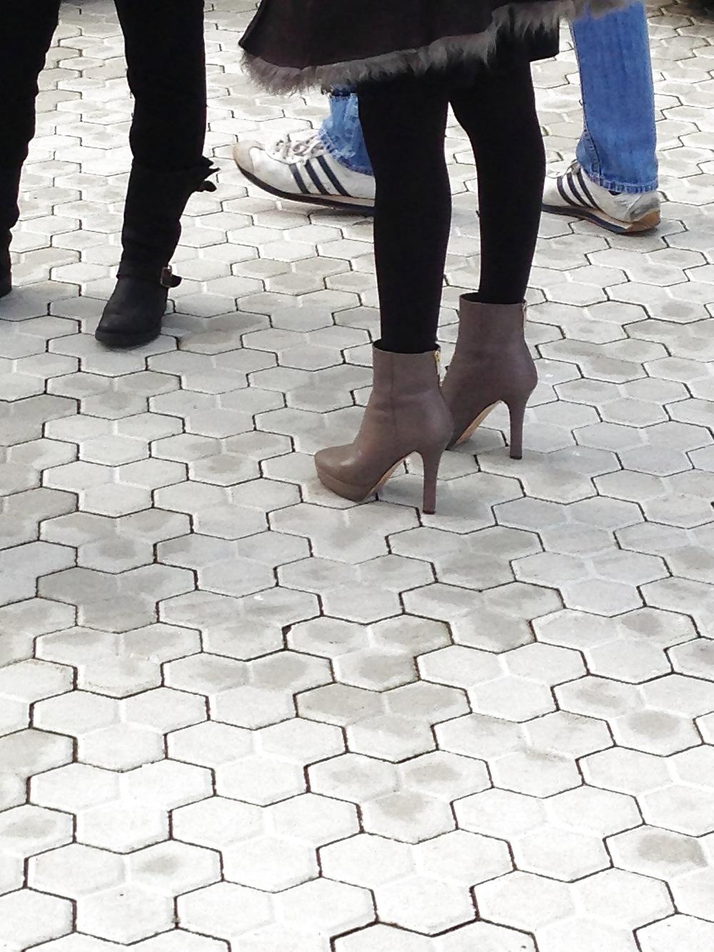 25P HEEL'S STOLEN PHONE PICS