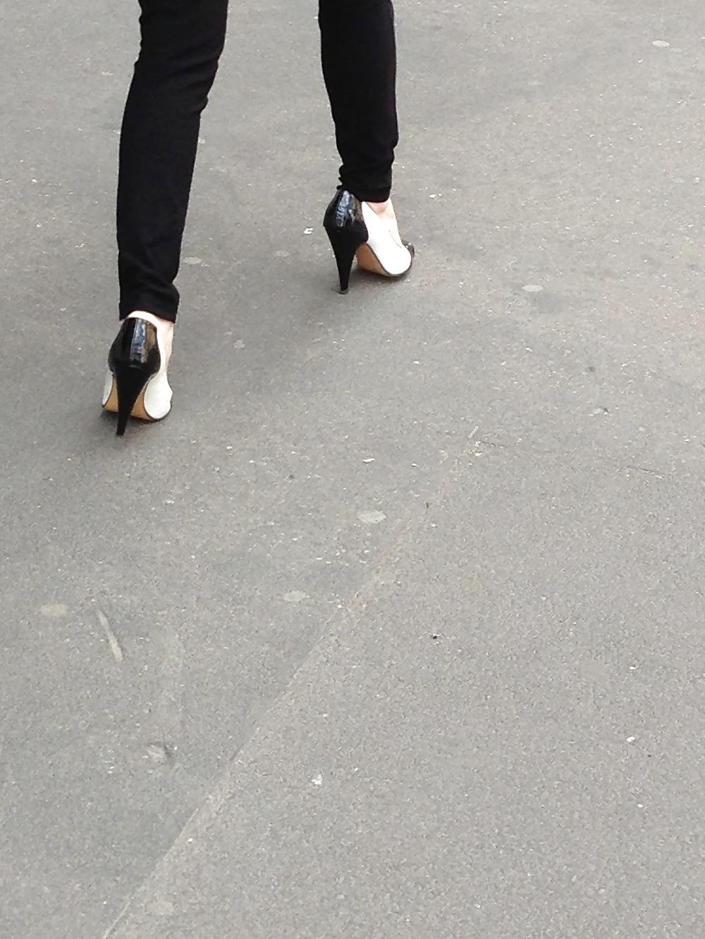 25P HEEL'S STOLEN PHONE PICS