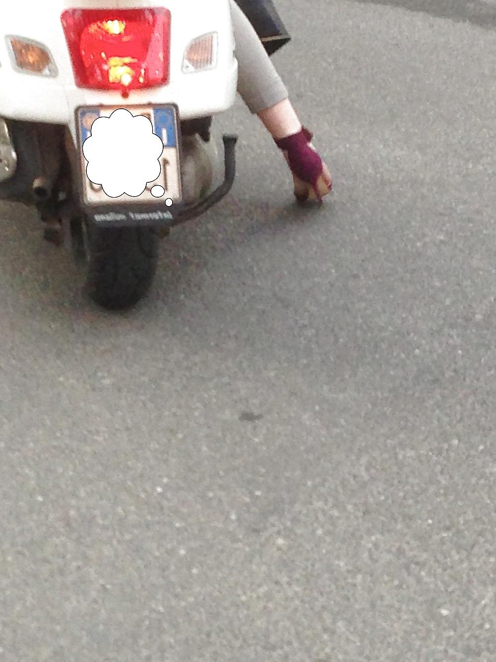25P HEEL'S STOLEN PHONE PICS