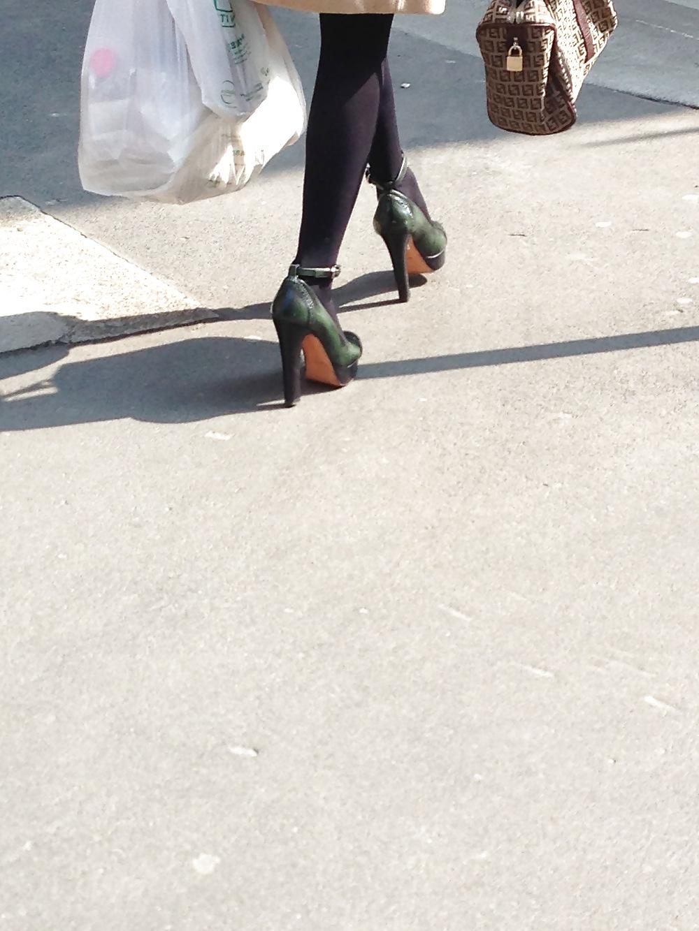 25P HEEL'S STOLEN PHONE PICS