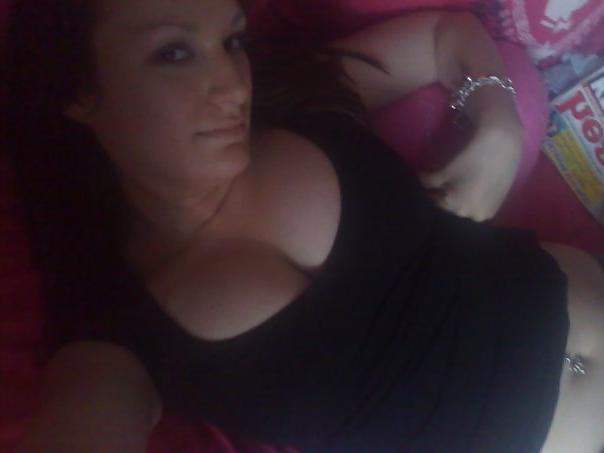10P Hot Girl I know and love to Wank Over!
