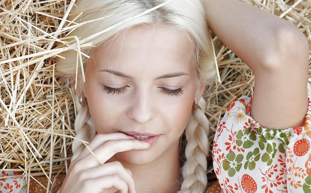 25P From the Moshe Files: Hot Babes With Braids