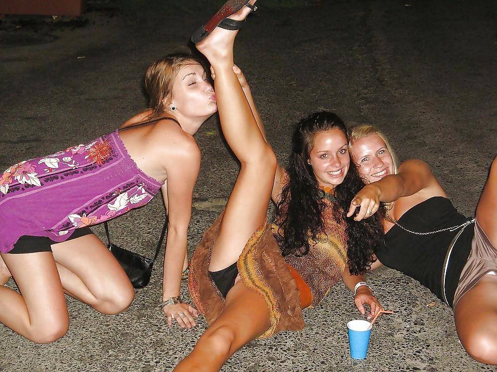 25P 18 WHORES 2