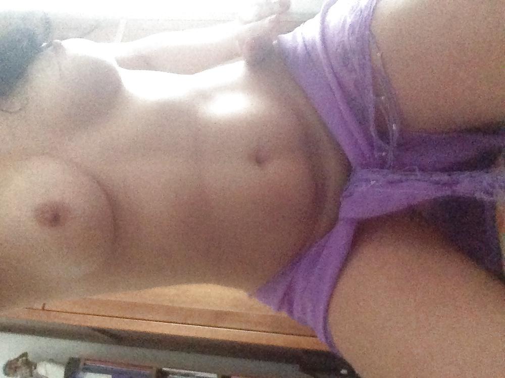 11P Any one need private belly dancer ? contact me 