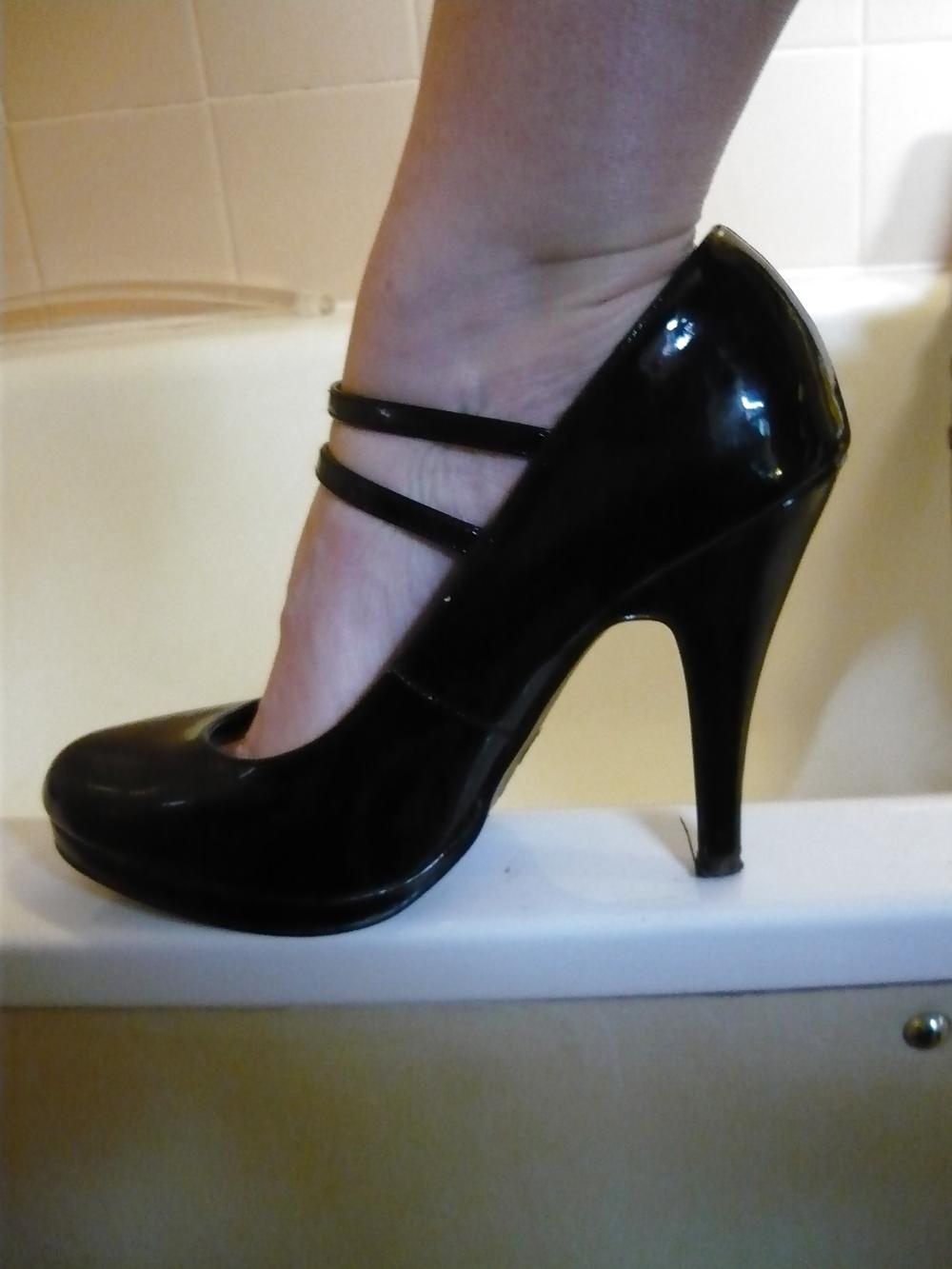 25P Saturday Shoe Fun