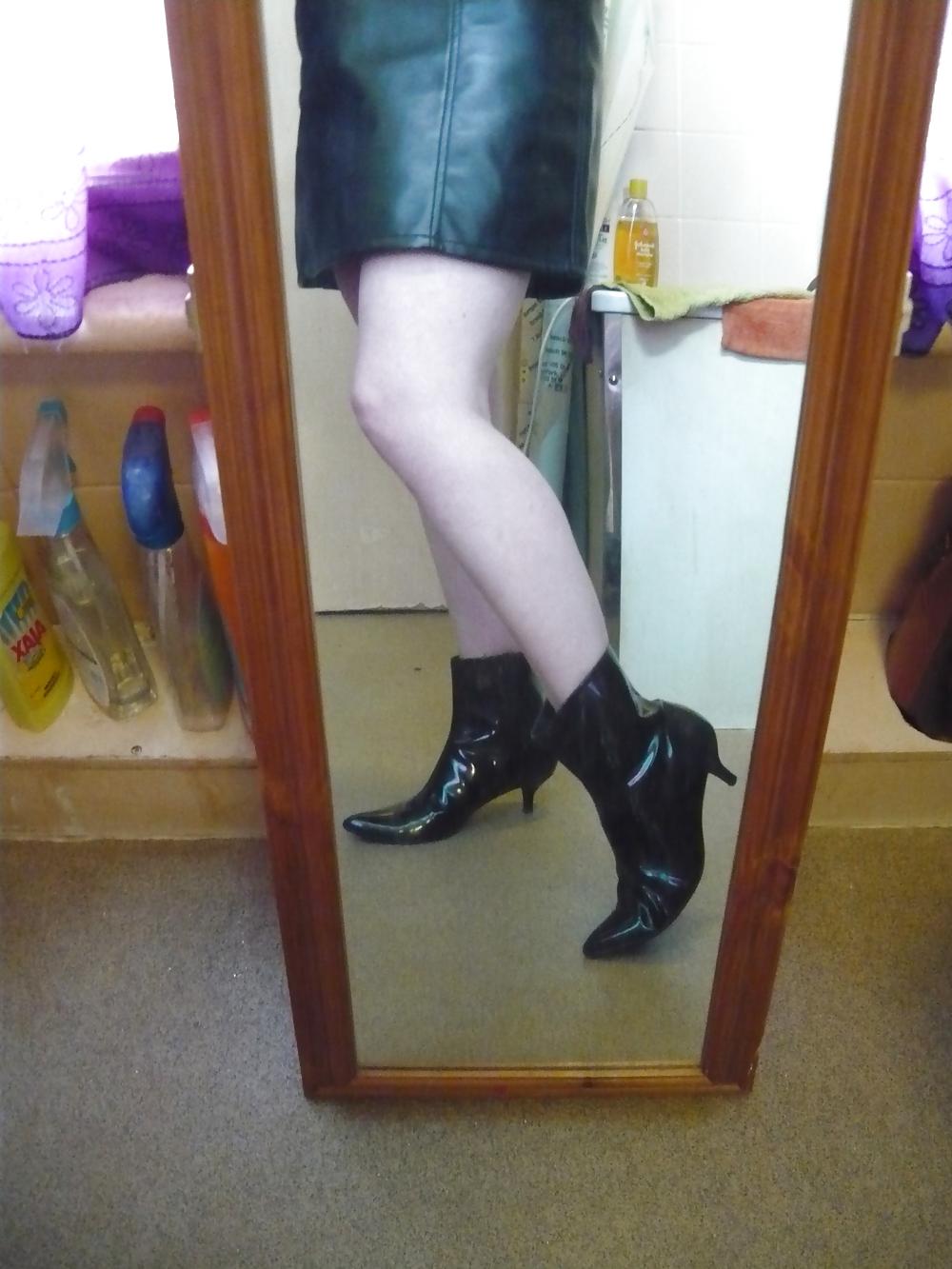 25P Saturday Shoe Fun