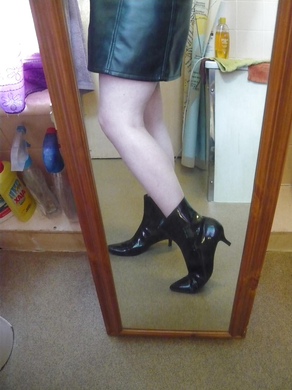 25P Saturday Shoe Fun