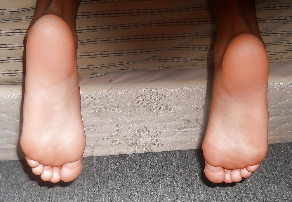 15P Feet pics I collected over the years(Facebook, Celebs, etc)