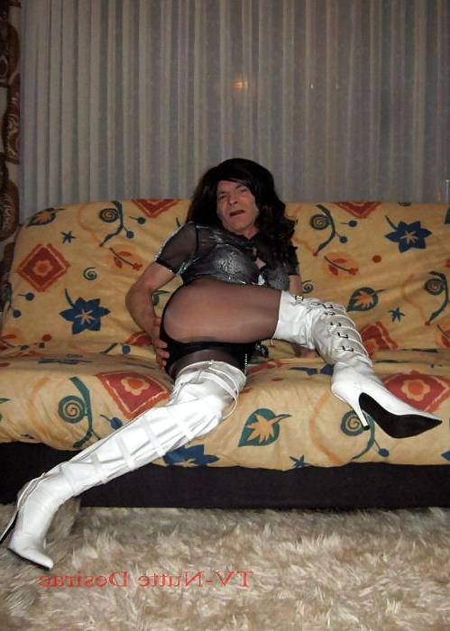 11P Hot Pants and Overknee