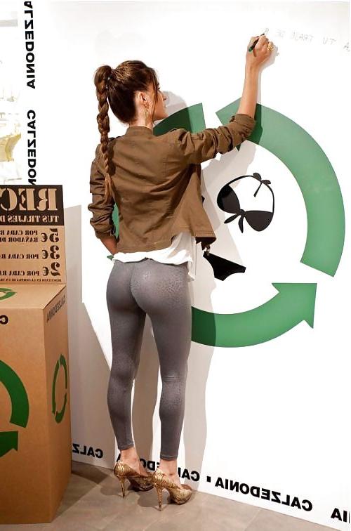 25P Yoga Pants are so hot