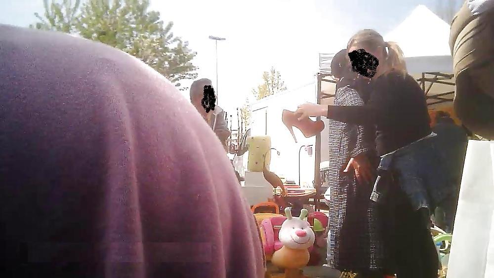 7P Arab Milf Bending Over