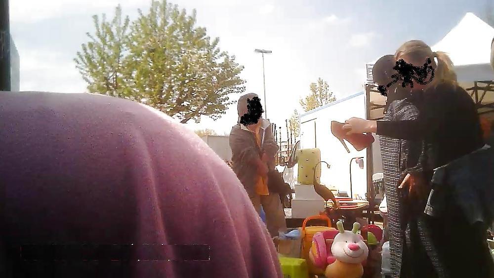 7P Arab Milf Bending Over