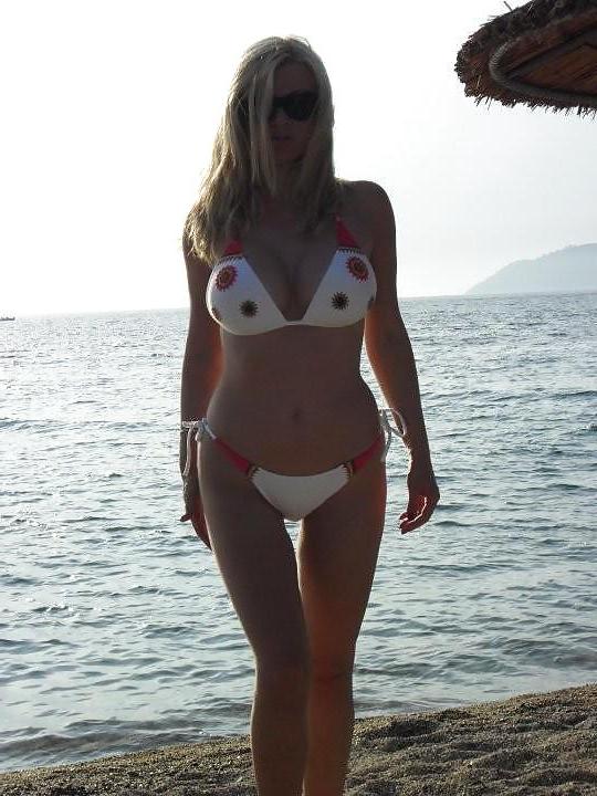 14P Perfect Blonde MILF