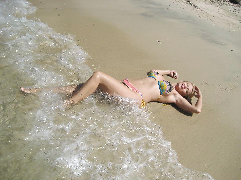 14P Perfect Blonde MILF